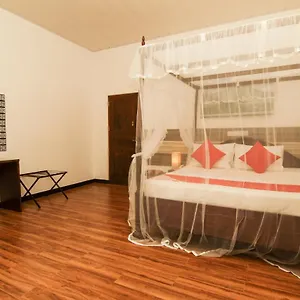 3* Hotel Clove Transit